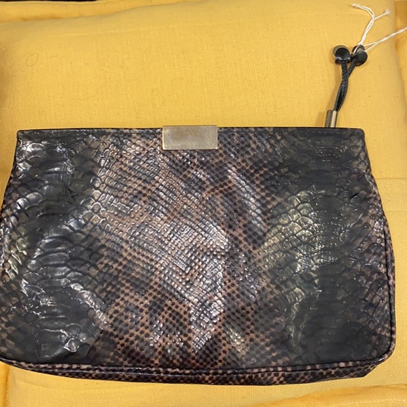 JIMMY CHOO CARRY PURSE - Picture 3 of 4